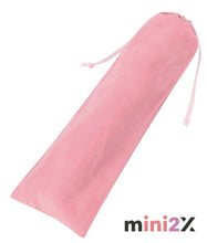 Load images into the gallery viewer,ピンク 巾着袋 可愛い 約12×37cm プレイマット 収納 用 ランチョンマット 敷物 小道具入れ 道具入れ 筆 ペン 荷物入れ トレカ トレーディングカード 巾着 小物 小物入れ かわいい 女の子