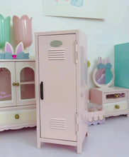 Load images into the gallery viewer,ミニロッカー 化粧品 小物 文房具 入れ 高さ約27.5cm Etude House Mini Locker 卓上ミニロッカー 収納 ロッカー ミニキャビネット 韓国雑貨 韓国 卓上ロッカー デスク収納 お洒落 アイドル ジャニーズ K-POP 雑貨 オタク ヲタク 可愛い オシャレ ギフト プレゼント ライトピンク