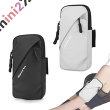Load images into the gallery viewer,スポーツ ランニング アームバンド アーム バンド スマホバンド スマホ ポーチ 調節可能 防水 スマホケース マジックテープ ウォータープルーフ 素材 耐汗 デザイン 運動 散歩 ウォーキング コンパクト 軽い 財布 鍵 スマホ イヤホン アクセサリー 男女兼用 ギフト