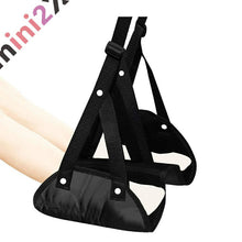 Load images into the gallery viewer,フットレスト 足置き 人気商品 旅行 トラベル 飛行機 足らくらく 収納袋付き ハンモック セパレート 機内 リラックス 海外旅行 トラベル オフィス 車用 新幹線 夜行バス デスク 収納パック付き 折りたたみ式 エコノミー 症候群 予防 対策 足らくちん 携帯用 コンパクト 軽い