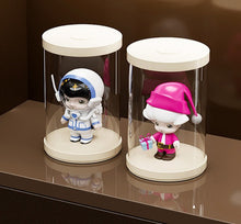 Load images into the gallery viewer,(新品アウトレット)フィギュアケース led ディスプレイケース コレクションケース ライト センサー付 円柱ケース 透明ケース 組み立て簡単 頑丈 防汚れ フィギュア 収納 ふた付き コンパクト おしゃれ 間接照明 飾り用 展示用 プレゼント 円柱 ディスプレイ コレクション