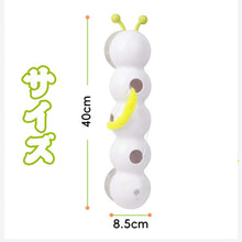 画像をギャラリービューアに読み込む, 猫ちゃんが喜ぶ 自動 楽しい 猫じゃらし 電動 キャタピラー 自動で動き回って安全設計 一人遊び ネコ 猫 ねこ おもちゃ USB 充電式 ケーブル付属 吸盤 固定 安定 お手入れ 簡単 安全 知能玩具 遊び 運動不足 ストレス 解消 健康 室内用 退屈防止 ペット 用品 プレゼント