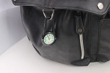 Load images into the gallery viewer,カラビナウォッチ ブラック 時計 登山用 アウトドア バックパック用 カラビナ カラビナ時計 キャンプ 登山 ウォーキング 医師 看護師