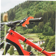 Load images into the gallery viewer,2個1セット フロント ブレーキ ロック フロントブレーキ 掛けたまま 簡易 パーキング 傾斜地に駐車時の転倒抑止 フロントブレーキロック オートバイ バイク 自転車 電気自動車 転倒 抑止 予防 便利 手軽 メンテナンス 駐車 ツーリング アウトドア お出かけ 旅行 フック