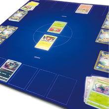Charger l'image dans la galerie, 【アウトレット】 TCG ポケモンカード 用 ラバー プレイマット バトルフィールド フルサイズ 60×60cm ケース付き カードゲーム カードサプライ ポケモン ポケモンプレイマット トレーディングカード 巾着収納袋付 高品質 ポケカ女子 ポケカ カード ゲーム トレカ バトル