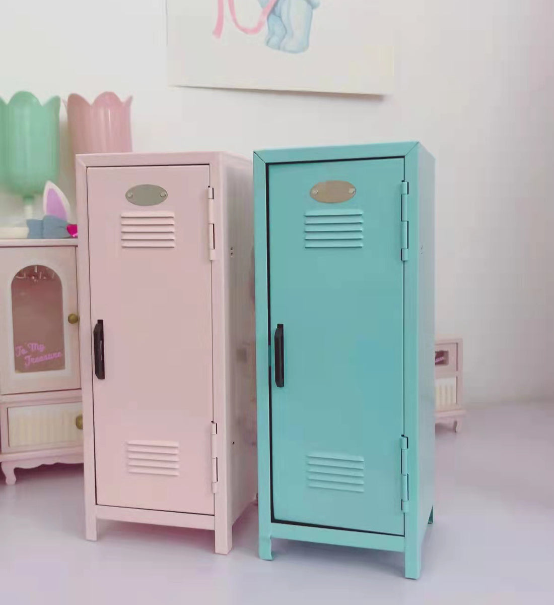 エチュードハウス 化粧品 小物 文房具 入れ 高さ約27.5cm Etude House Mini Locker 卓上ミニロッカー 収納 ロッカー  ミニキャビネット 韓国雑貨 韓国 卓上ロッカー デスク収納 お洒落 アイドル ジャニーズ K-POP 雑貨 オタク ヲタク 可愛い オシャレ ギフト  ...