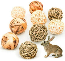 Load images into the gallery viewer,9個入り おもちゃ ハムスター ウサギ 草編みのボール 安心 安全 天然素材 手作り ブランチラタンボール ラビット ナチュラル 噛む玩具 天然素材 ストレス解消 ストレス発散 健康 モルモット 鳥 ネコ 動物 アニマル 玩具 オモチャ げっ歯類 プレゼント ギフト 贈り物